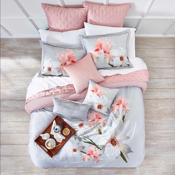 Ted Baker chatsworth Bloom king comforter and sham - Picture 3 of 7